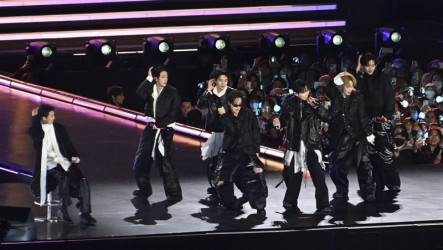 BTS回歸演唱會人潮遠低預期　經紀公司股價暴跌近15%