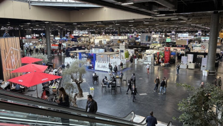 在法台商展示高端工具機　應用廣泛未受油價波動影響