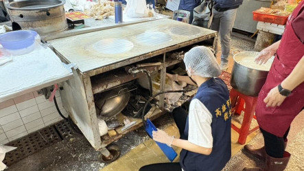 吃春捲疑食物中毒通報41人　高雄衛生局採檢釐清