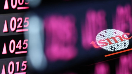 台股早盤漲逾600點　越過33000點