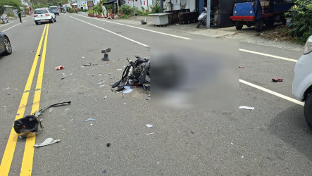 母親剛出殯　兒子騎機車撞違規迴轉小客貨車不治