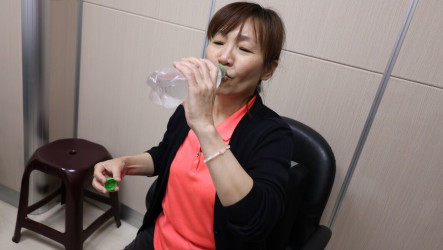 婦玩牌喝汽水後突昏倒撞地　診斷為迷走神經昏厥