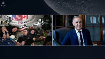 加國總理連線繞月太空人 掀楓糖漿保衛戰成幽默插曲
