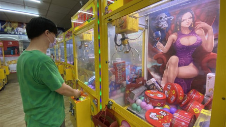 新北市擬放寬夾娃娃機店離學校距離　遭議會退回