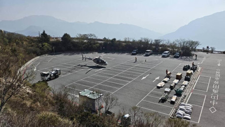 配合奇萊山屋新建工程吊掛建材　小風口停車場封閉