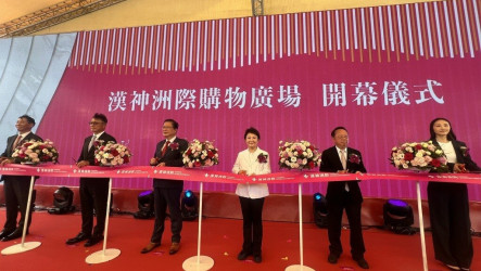 漢神洲際購物廣場開幕 盧秀燕：推鏡頭君可分散人流