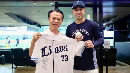 嘉義縣農產攻進日本職棒  翁章梁擔任開球嘉賓
