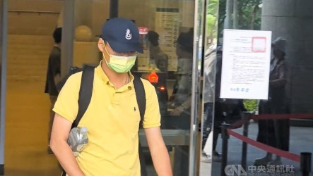 鄭文燦涉貪案首度實質審理　為500萬元性質激辯