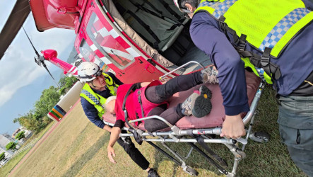 攀登馬博橫斷　協作失聯4天自行脫困直升機送下山