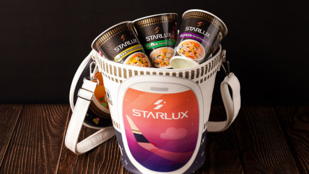 星宇攜日清食品推巨無霸泡麵杯包　有機會抽機票