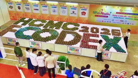 台灣果凍藝術國際發光  1198顆果凍花寫金氏世界紀錄