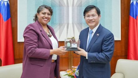 林佳龍接見貝里斯教育部次長　樂見台貝大學推進合作