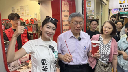 柯文哲中市陪議員參選人掃街 豐原早市忙到逢甲夜市