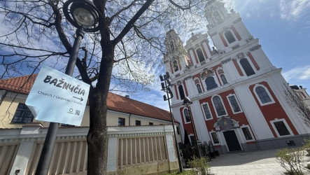 城市變課本　立陶宛用「巨型便利貼」推動語言學習