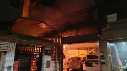 嘉義市民宅竄火舌　3人傷勢嚴重送醫