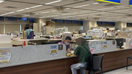 婦攜豬肉飛機餐返台遭罰20萬　遭扣股票後繳清