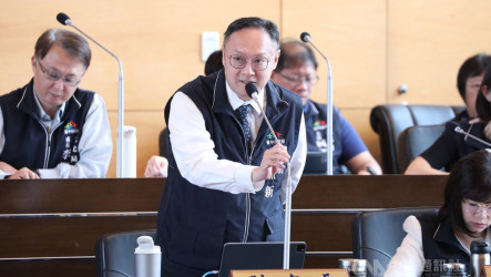 補教師涉偷拍仍執教 鄭照新：性犯罪者個資不需保障