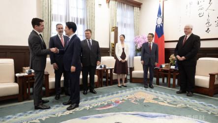 賴總統：台灣在民主防線最前緣　實力是和平護城河