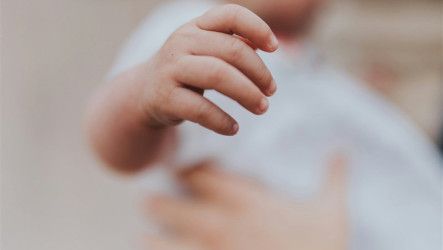 「剴剴案」後兒少權法大修　首納兒少工作證