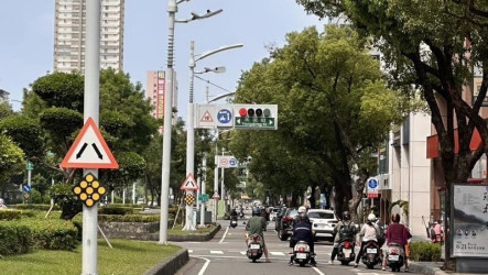 高德地圖可查紅綠燈秒數　交通部：未提供資料