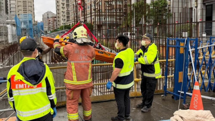 新北永和捷運工地摔落意外  2名工人骨折送醫治療