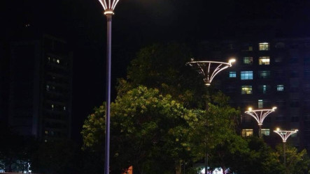 竹北設自由之花路燈　打造市區新亮點