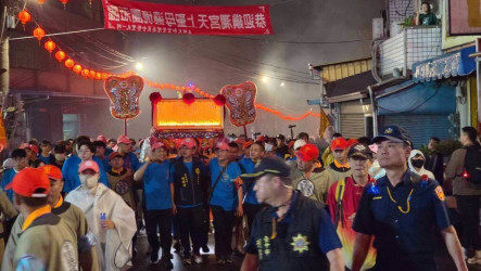 大甲媽回鑾返抵台中　警部署重兵嚴防滋事
