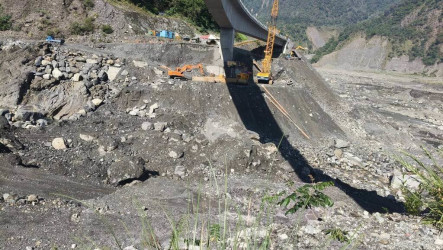 南橫瓦筏哈橋墩基礎裸露　公路局加固施工確保安全