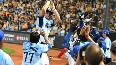 王勝偉最年長單局雙安　悍將單局7分逆轉兄弟