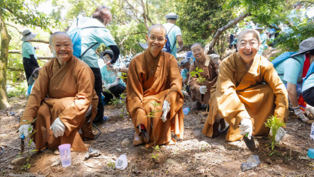 佛光山號召2千人種樹　排ZERO宣示零碳排