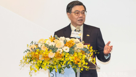 模範勞工頒獎　卓榮泰：明年最低工資突破3萬元