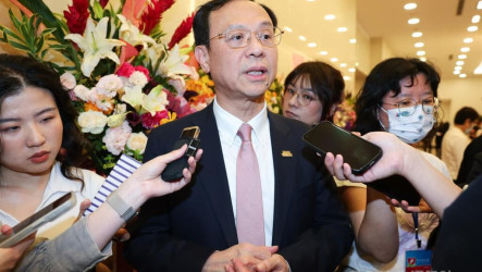 在野提恢復掛號費上限　石崇良：多數未漲無礙就醫