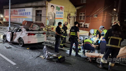 彰化轎車連撞汽機車　釀2死2傷