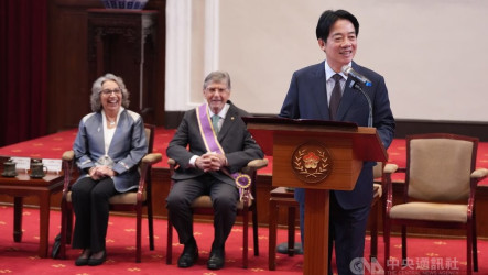 總統親頒彭光理大綬景星勳章　讚台美關係重要推手