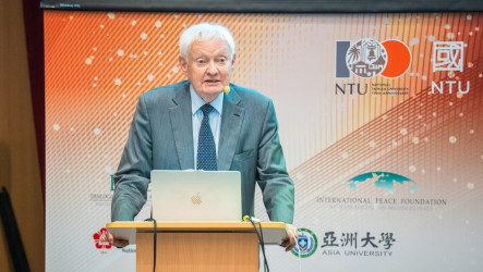 諾獎得主法蘭克談抗疫功臣　低溫電子顯微鏡助力