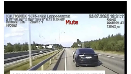 芬蘭酒駕男昏睡特斯拉  自動駕駛高速公路奔馳警察追