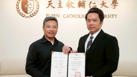 周思齊獲輔大傑出校友　回饋50萬元球棒購置金