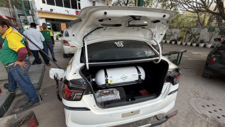 印度壓縮天然氣4度調漲　Uber三輪車司機叫苦