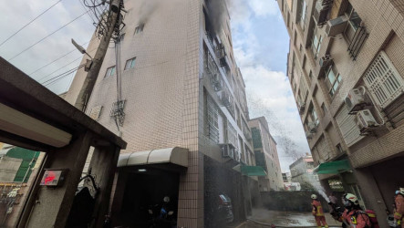 新竹市延平路民宅火警　4人嗆傷送醫
