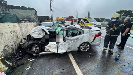 桃園新屋嚴重車禍　1死2傷3人無生命跡象送搶救