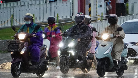 14、15日中南部防豪雨　17日起天氣漸回穩