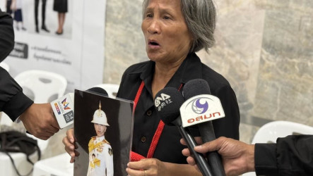 泰國大皇宮開放悼念長公主　民眾黑衣湧入簽弔唁冊