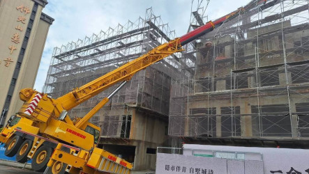 台中吊車作業騰空傾斜　市府依法查處要求改善