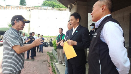 反對500噸小船營運東引航線　民眾赴連江縣議會抗議