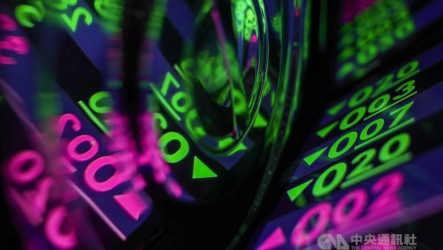費半指數挫逾7%　投顧：台股創高後提防劇烈波動