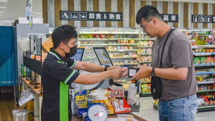 獨「嘉」優惠　到全家回收廢電池、舊3C加碼抵用金