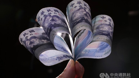 外資狂砍台股創紀錄　新台幣重貶1.26角創史上第7大量