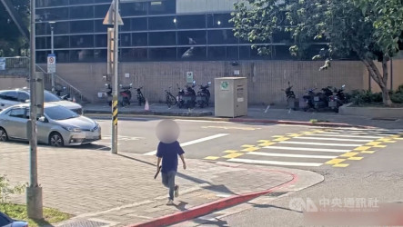 北市男持雙刀遊走街頭   警速逮人再破毒品案