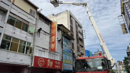 彰化慶豐牛排店發生火警 疑排油煙管積油起火