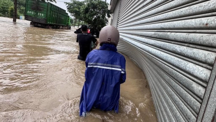 竹北降雨釀泡水車災情 民代籲縣府研議慰助專案